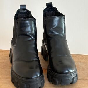 Circus By Sam Edelman Women's Black Chelsea Chunky Ankle Boots